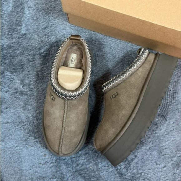 UGG Women's Tazz Hickory NEW - Picture 1 of 6